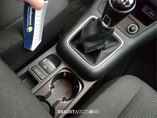 Volkswagen Tiguan Connected Series 1.4 TSI 125pk 2016, R-465-XL