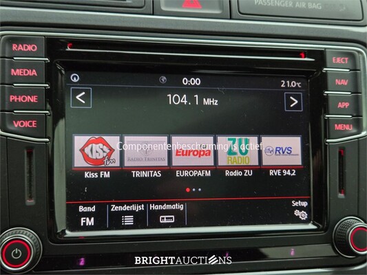 Volkswagen Tiguan Connected Series 1.4 TSI 125pk 2016, R-465-XL