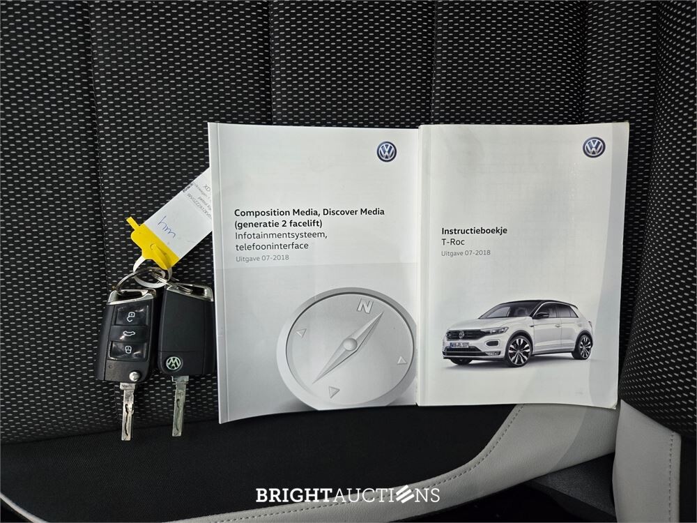 Volkswagen T-Roc Sport 1.5 TSI 150pk 2019 (Origineel-NL), XD-221-X