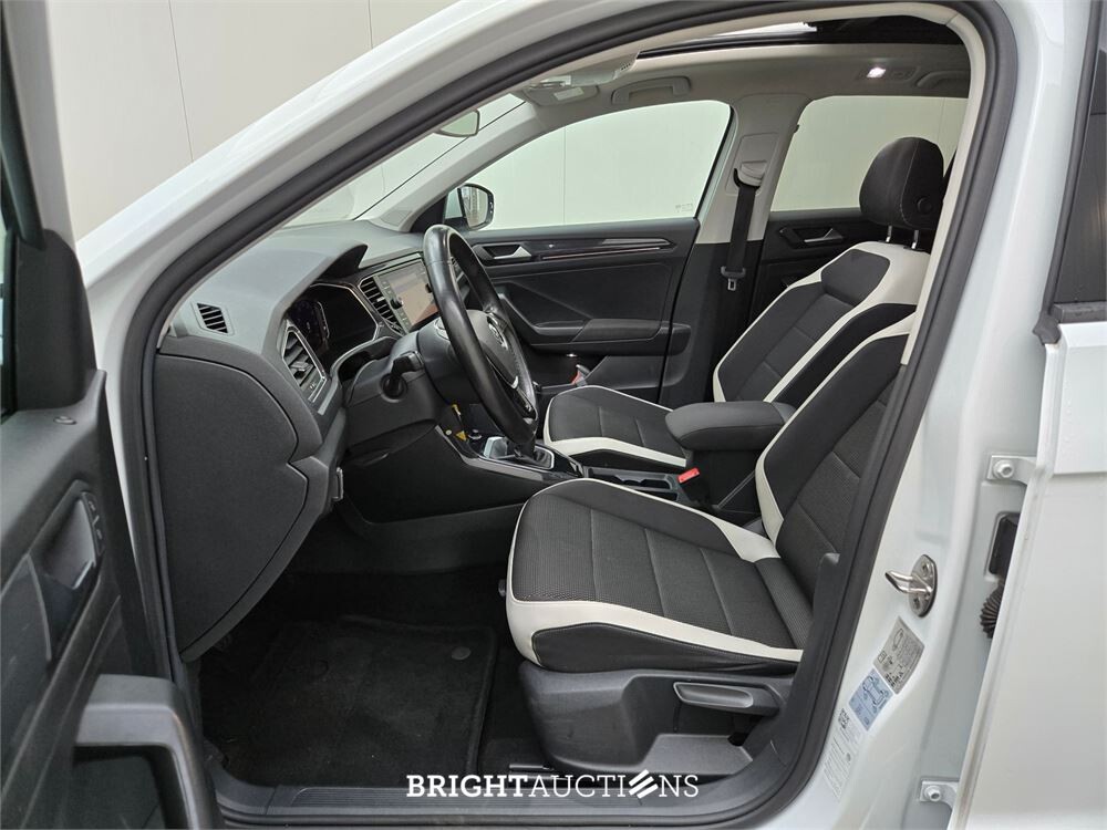 Volkswagen T-Roc Sport 1.5 TSI 150pk 2019 (Origineel-NL), XD-221-X