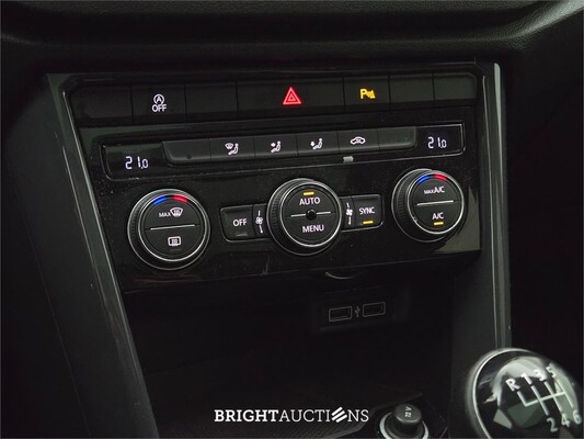 Volkswagen T-Roc Sport 1.5 TSI 150pk 2019 (Origineel-NL), XD-221-X
