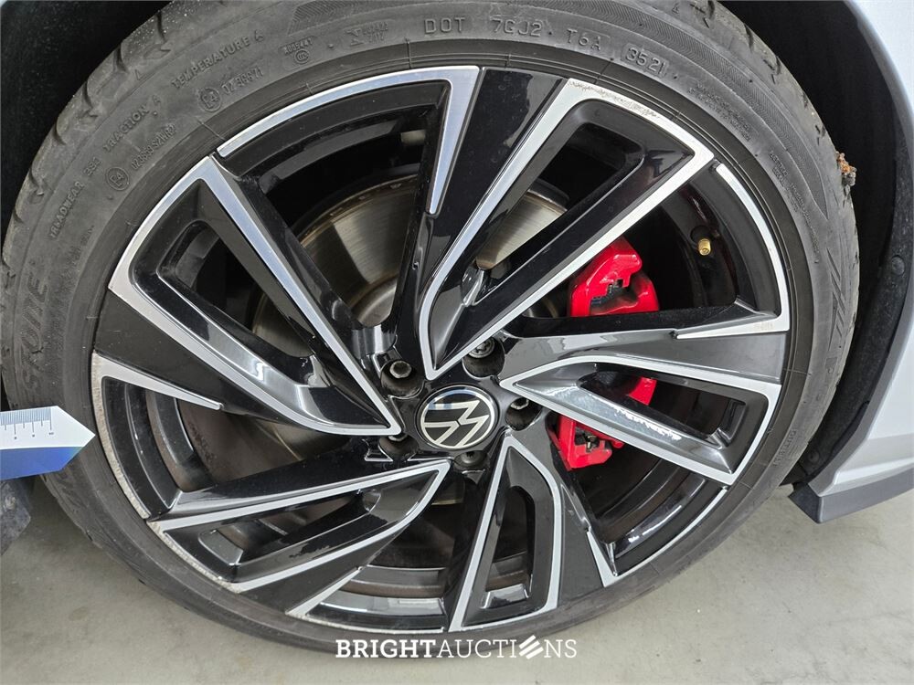 Volkswagen Golf GTI 2.0 TSI 245pk 2020, L-810-HX