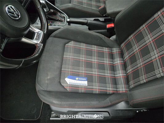 Volkswagen Polo GTI 2.0 TSI 200pk 2020, Z-655-DJ