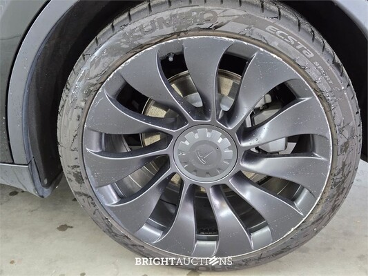 Tesla Model Y Long Range AWD 75 kWh 351pk 2021, R-745-PT