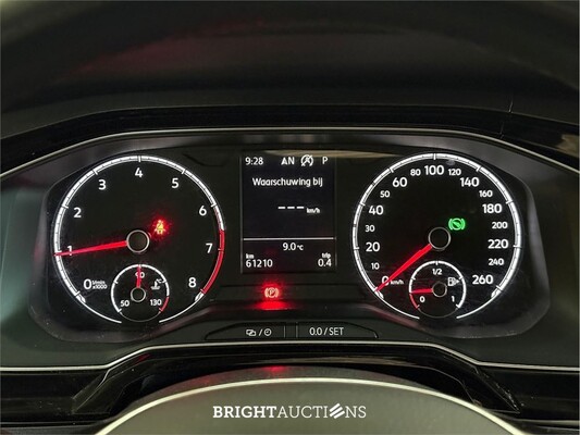 Volkswagen Polo Highline R Panodak 1.0 TSI 95pk 2021 (Origineel-NL), L-132-XK