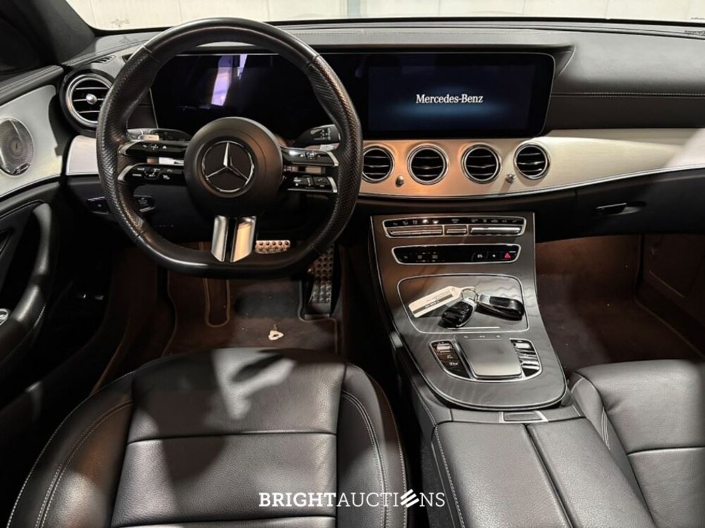 Mercedes-Benz e 300 e E-Klasse Estat AMG Line 333pk 2023 (Origineel-NL) E-klasse, T-538-VD