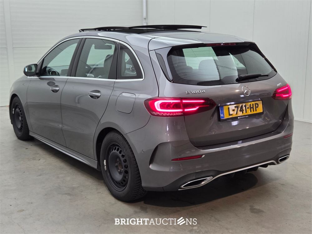 Mercedes-Benz B180d Launch Edition Premium 116pk 2019 B-klasse, L-741-HP