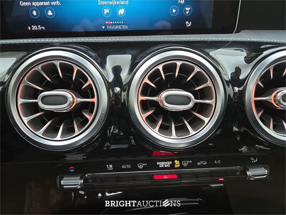 Mercedes-Benz A200 Business Solution AMG 163pk 2018 A-klasse, XT-864-L