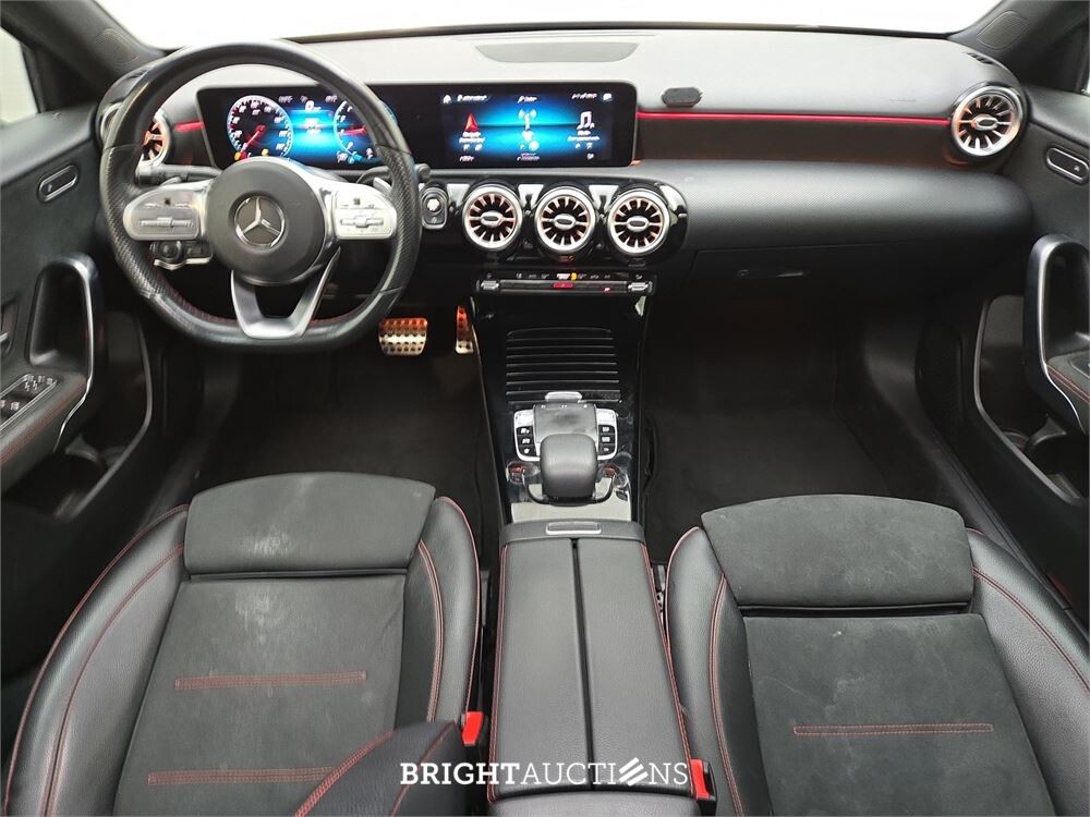 Mercedes-Benz A200 Business Solution AMG 163pk 2018 A-klasse, XT-864-L