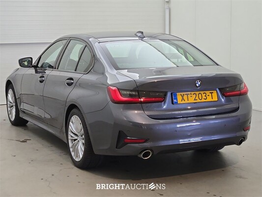 BMW 320i 3-serie Executive Edition 184pk 2019 (Origineel-NL) 3-Serie, XT-203-T