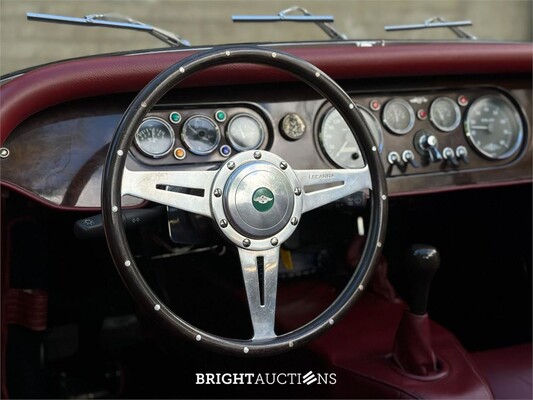 Morgan Plus 8 4.0 V8 190pk 2001, P-992-JB