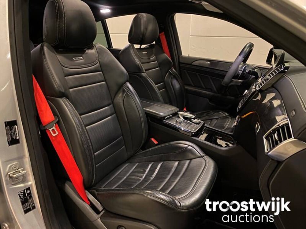 Mercedes-Benz GLE63 Coupé AMG Car