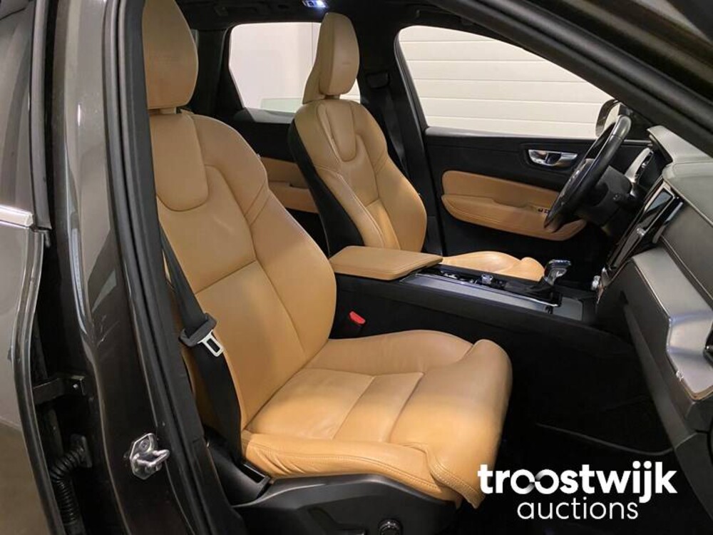 Volvo XC60 2.0 D4 Inscription Car