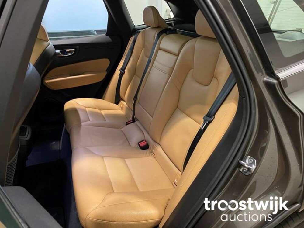 Volvo XC60 2.0 D4 Inscription Car