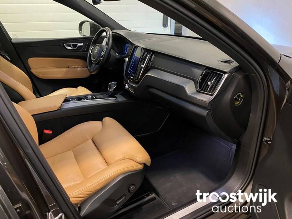 Volvo XC60 2.0 D4 Inscription Car