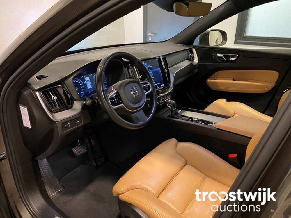 Volvo XC60 2.0 D4 Inscription Car