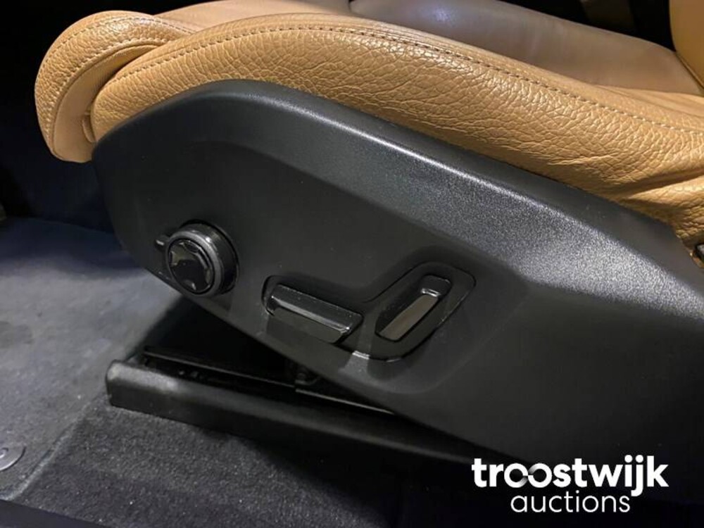 Volvo XC60 2.0 D4 Inscription Car