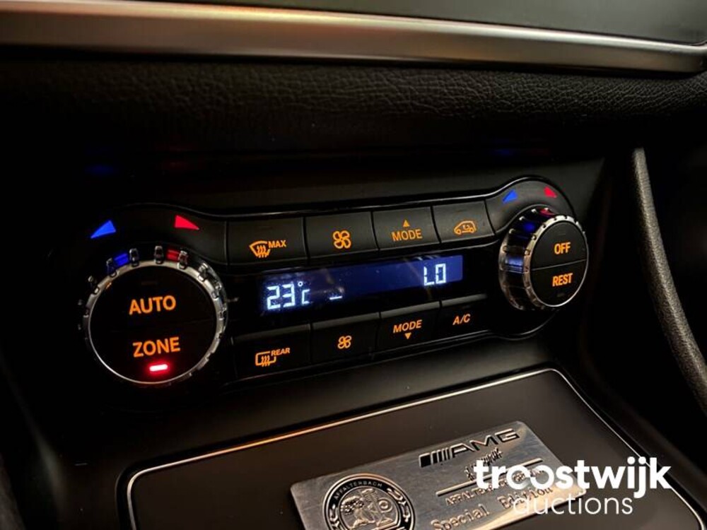 Mercedes-Benz GLA45 AMG 4Matic Yellow Night Edition Car