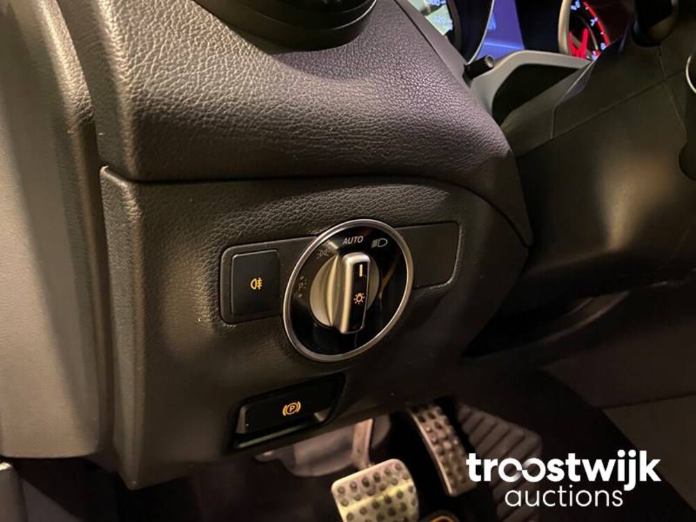 Mercedes-Benz GLA45 AMG 4Matic Yellow Night Edition Car