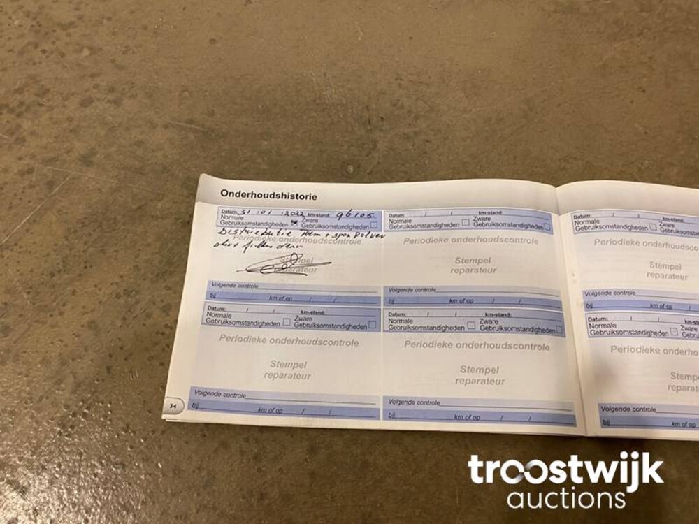 Peugeot 208 1.2 VTi Envy Car