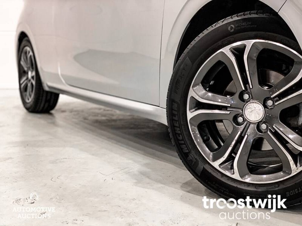 Peugeot 208 1.2 VTi Envy Car