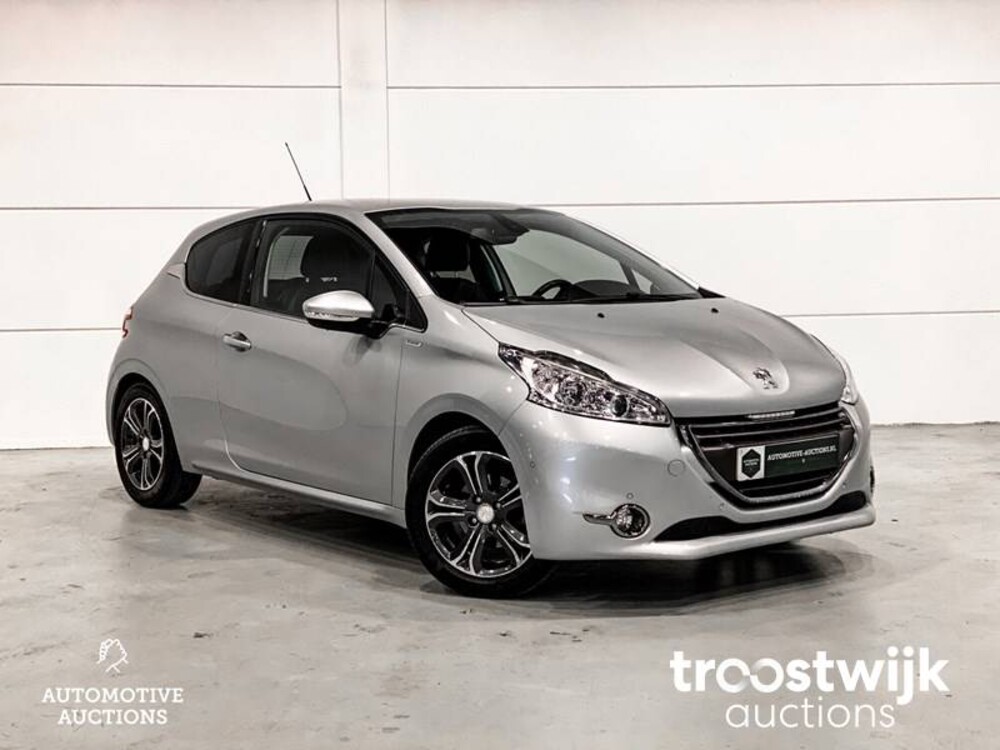 Peugeot 208 1.2 VTi Envy Car