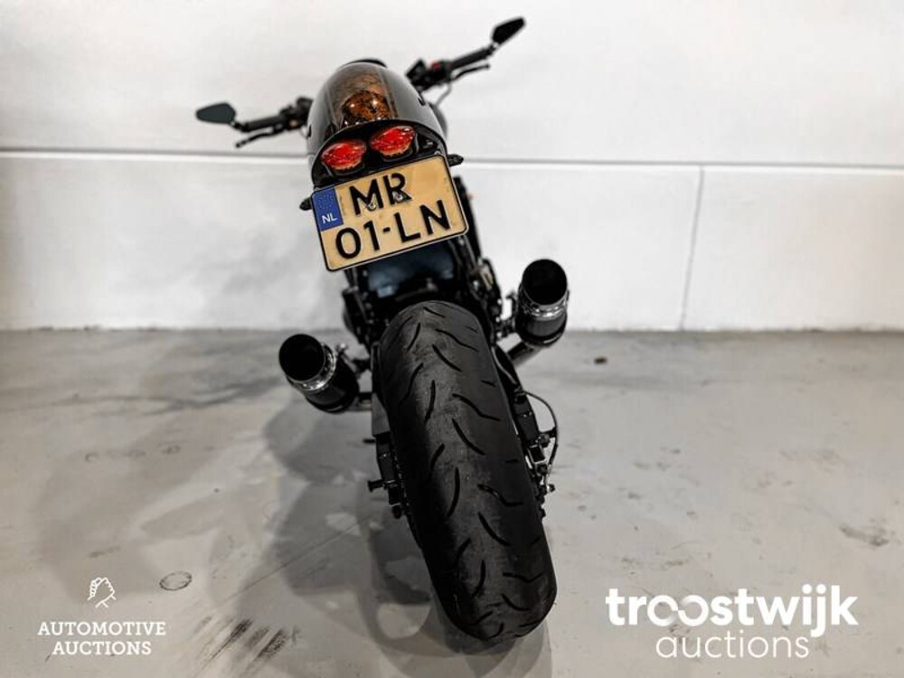 Suzuki GSX R 1100 Sport  Motorcycle