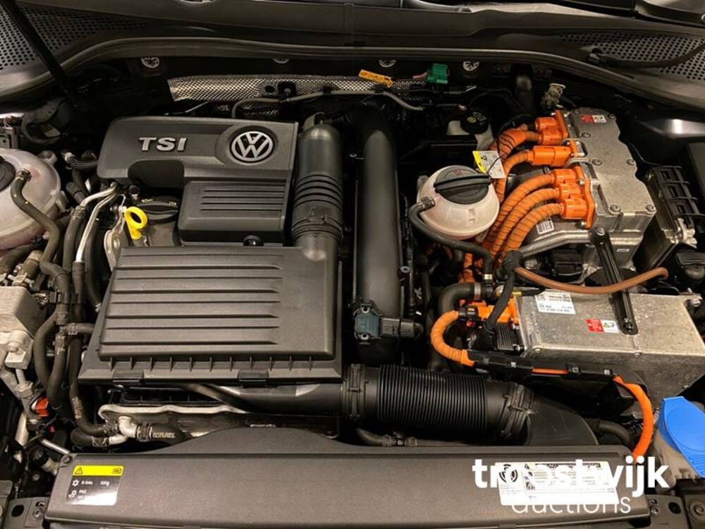 Volkswagen Golf GTE 1.4 TSI Car