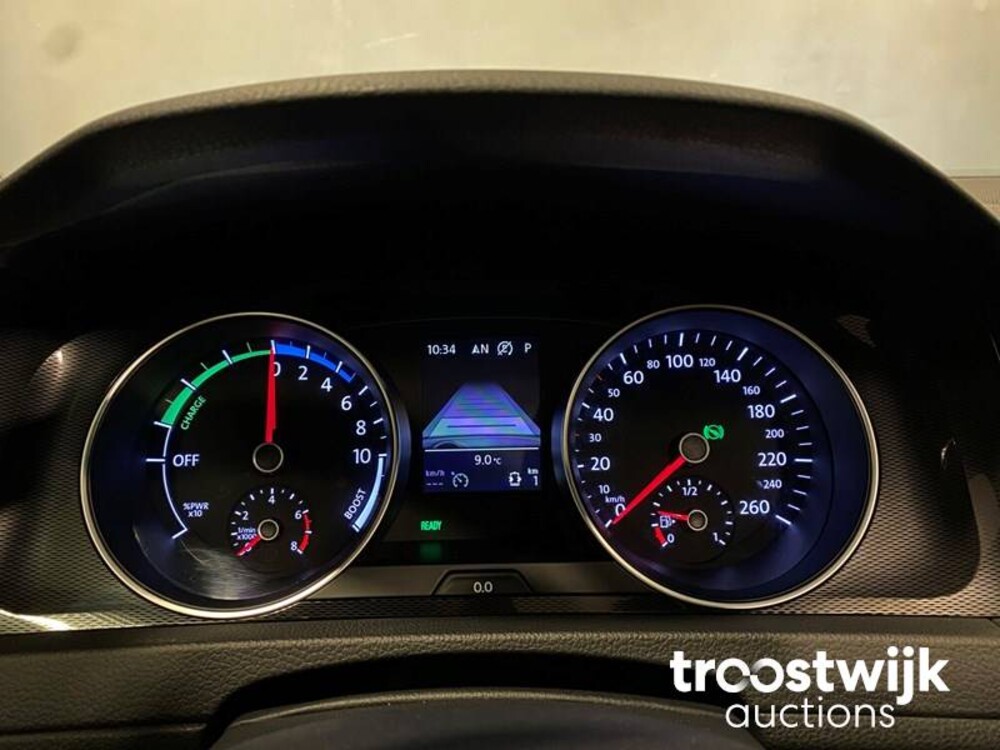 Volkswagen Golf GTE 1.4 TSI Car