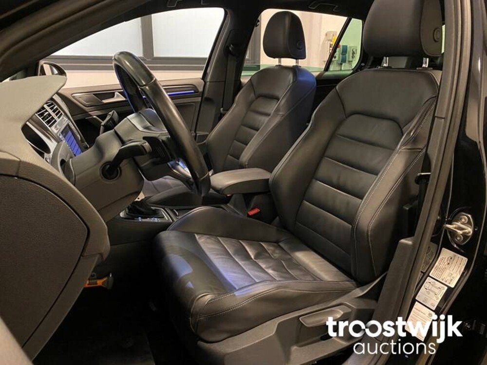 Volkswagen Golf GTE 1.4 TSI Car