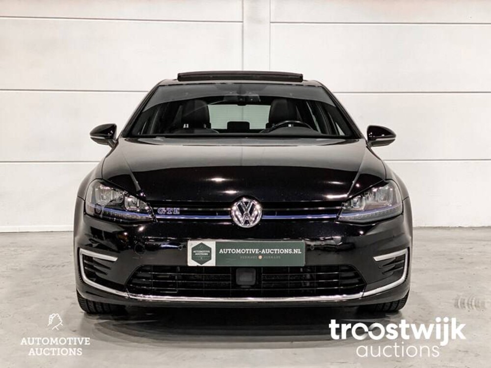 Volkswagen Golf GTE 1.4 TSI Car