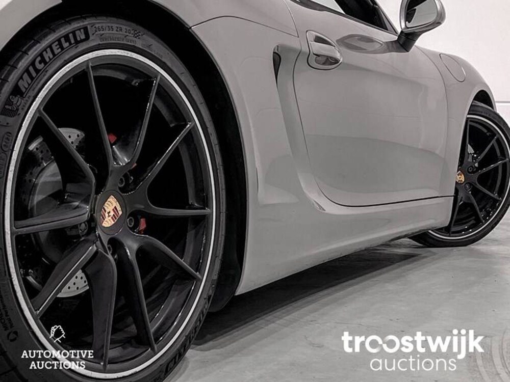 Porsche Boxster S 3.4 PDK Car