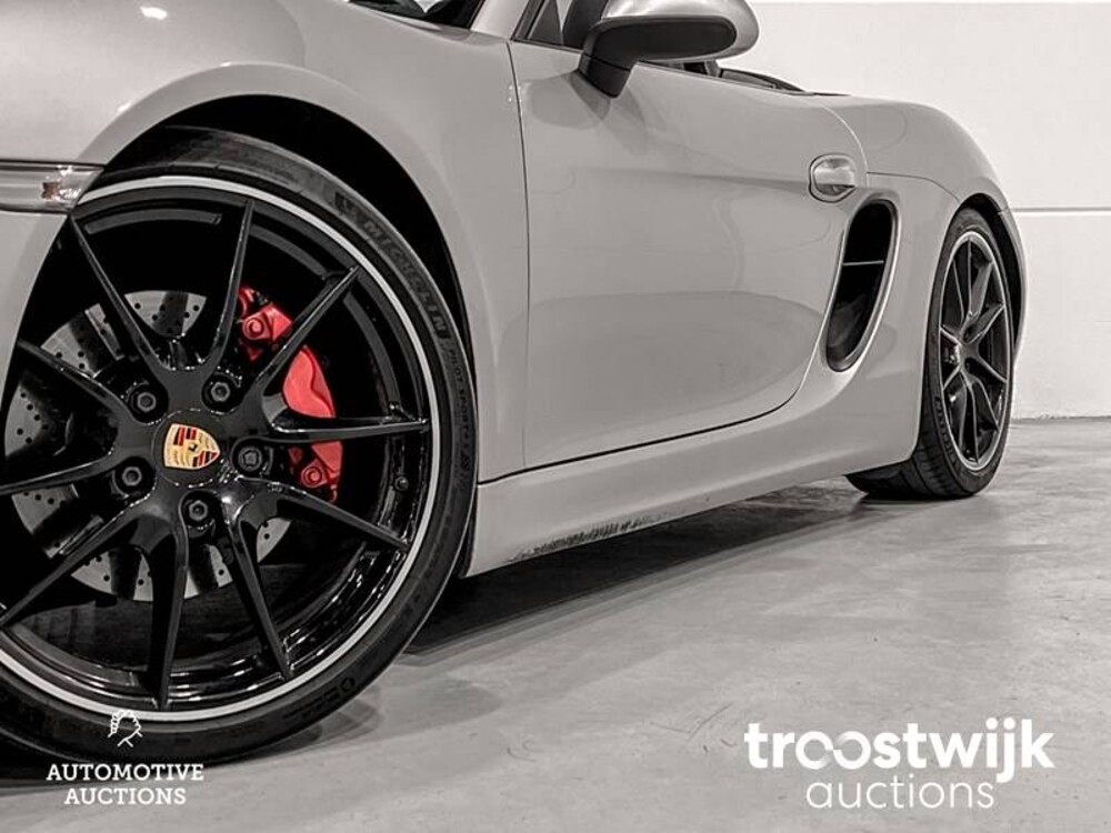 Porsche Boxster S 3.4 PDK Car