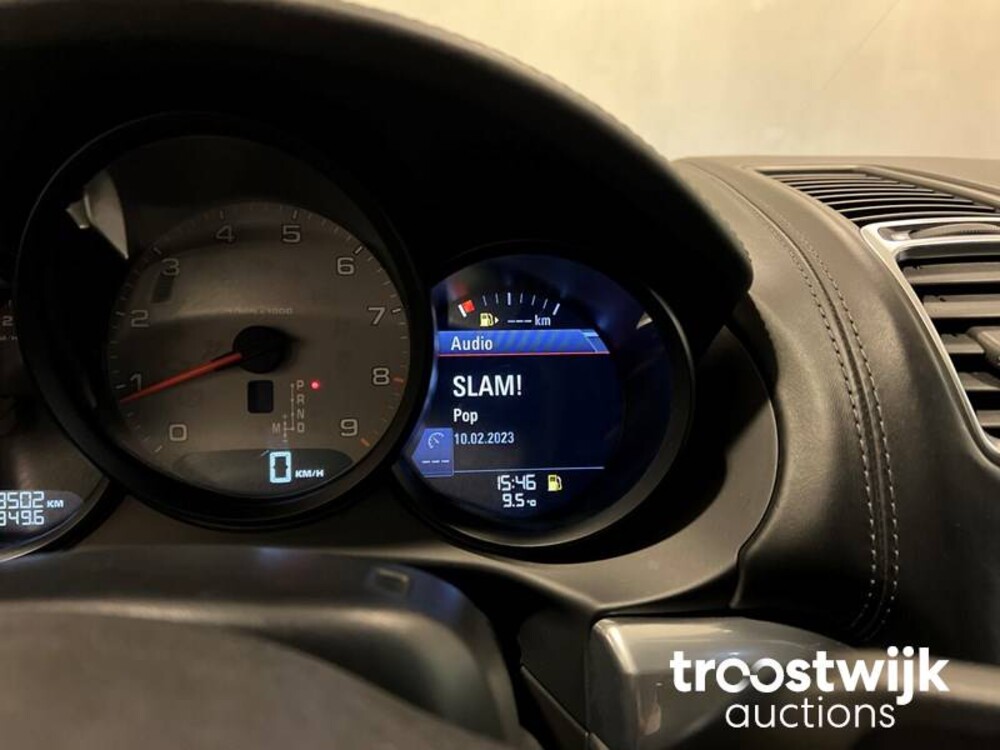 Porsche Boxster S 3.4 PDK Car