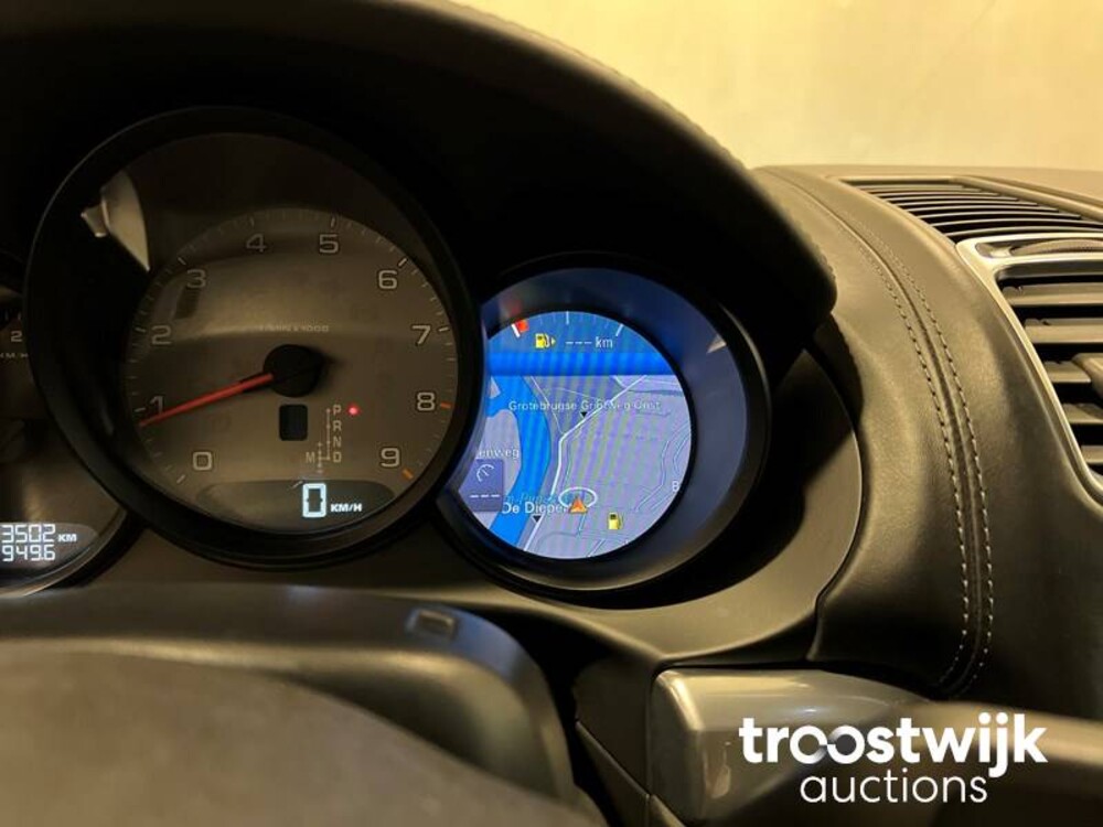 Porsche Boxster S 3.4 PDK Car