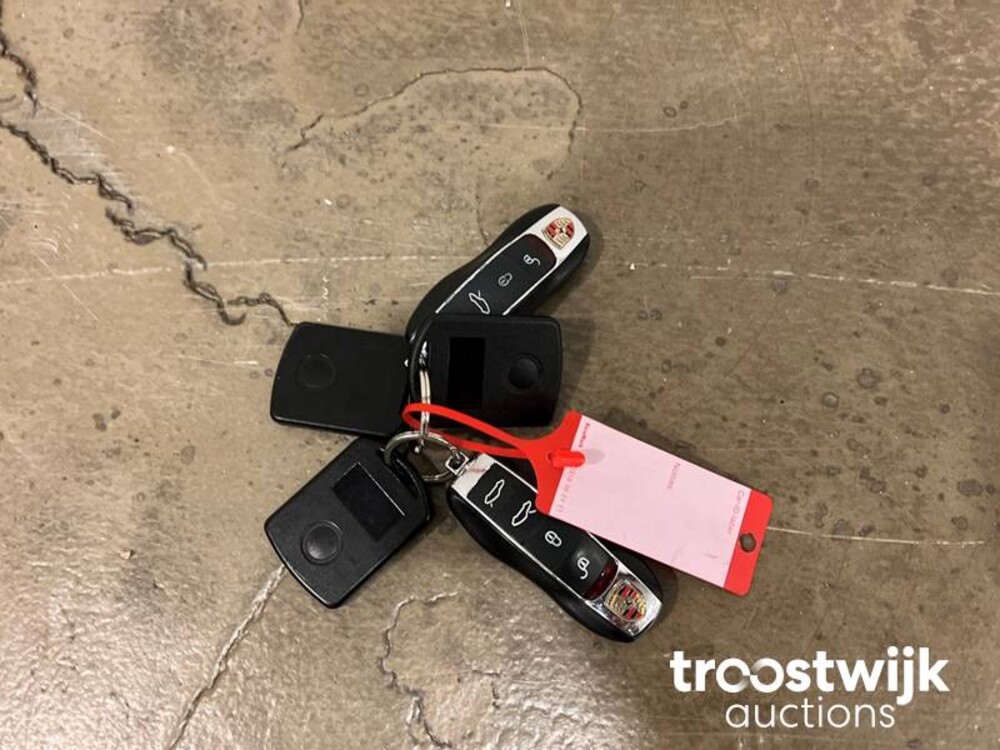 Porsche Boxster S 3.4 PDK Car