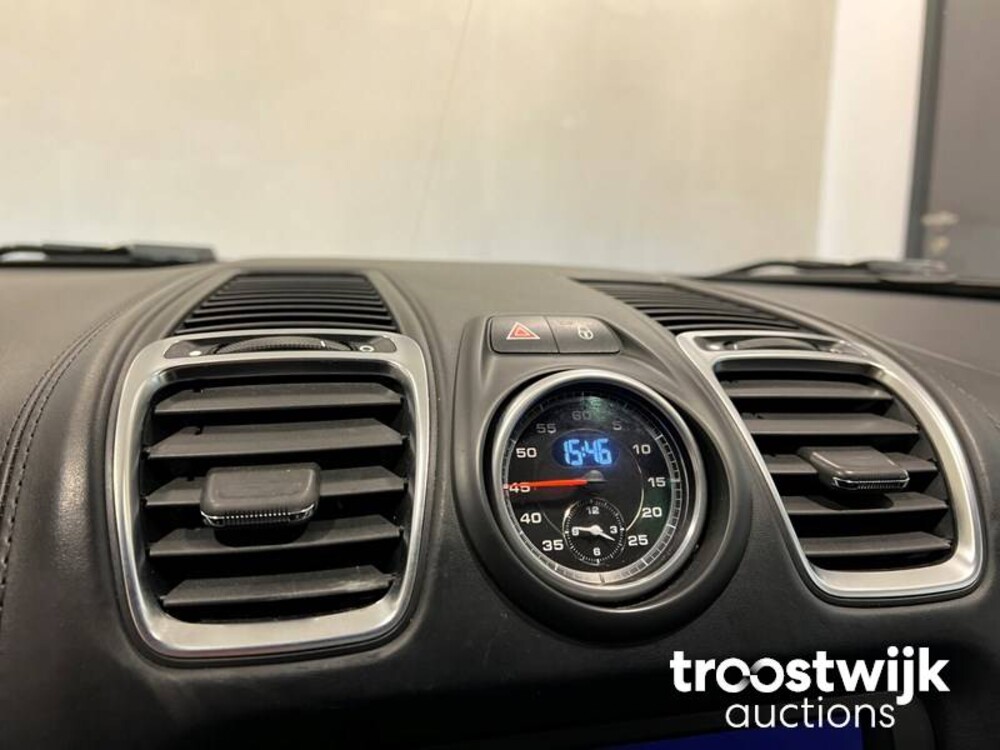 Porsche Boxster S 3.4 PDK Car