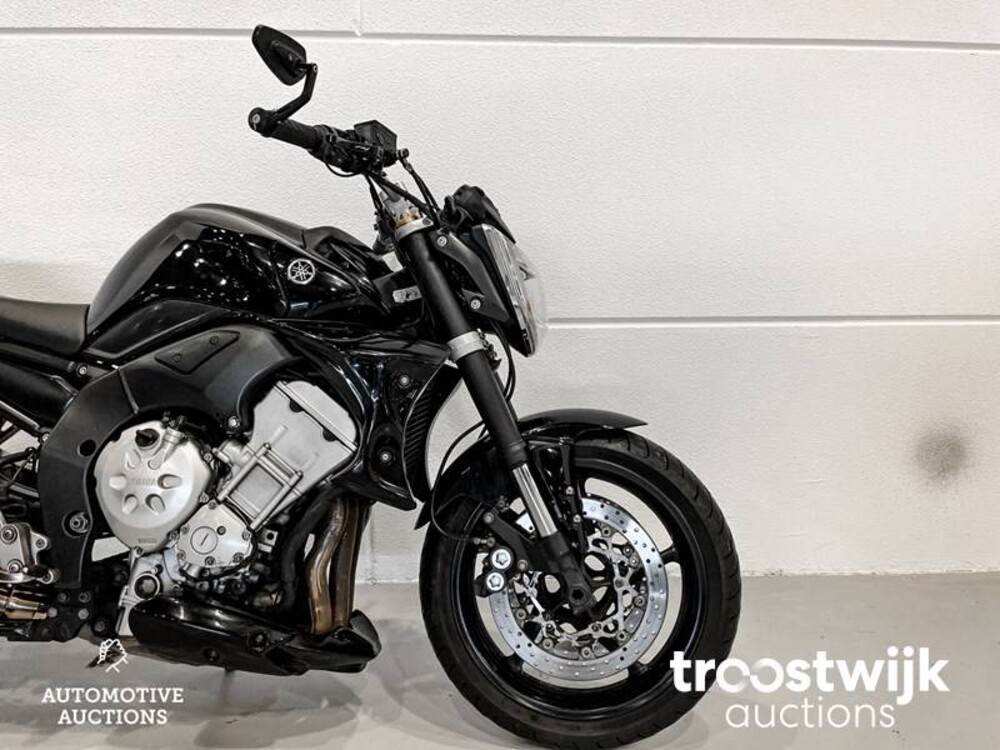 Yamaha Tour FZ1 Fazer Motorcycle