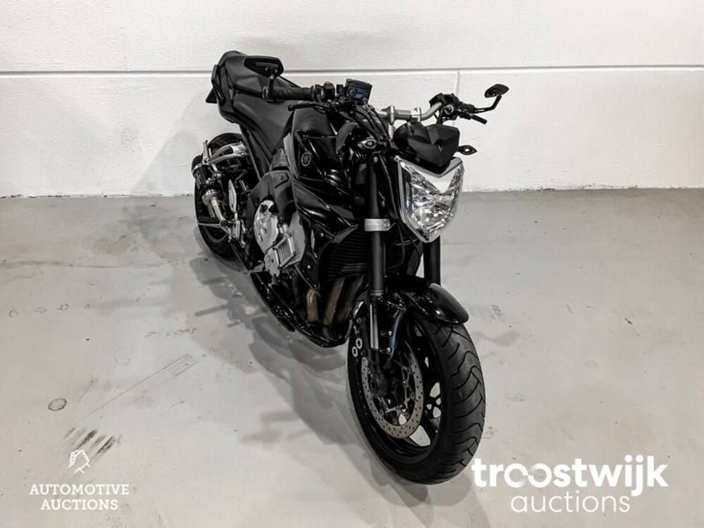 Yamaha Tour FZ1 Fazer Motorcycle