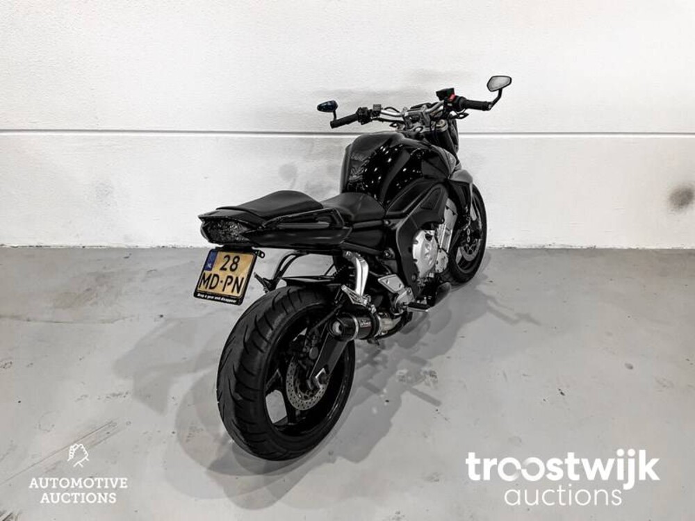 Yamaha Tour FZ1 Fazer Motorcycle