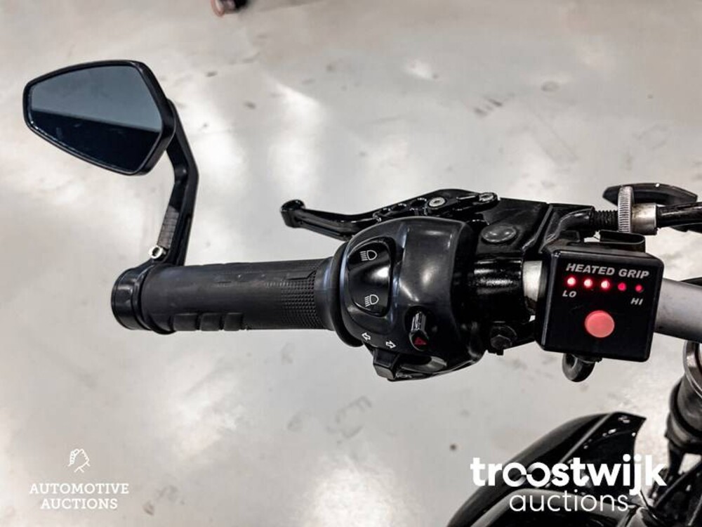 Yamaha Tour FZ1 Fazer Motorcycle