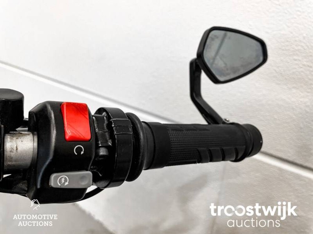 Yamaha Tour FZ1 Fazer Motorcycle