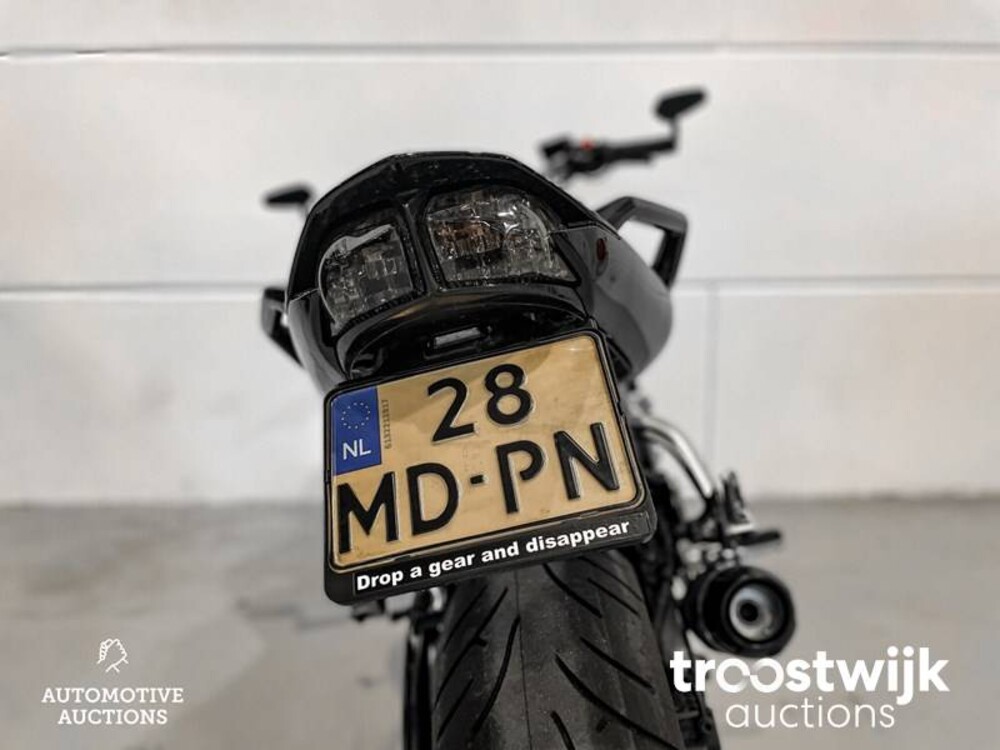 Yamaha Tour FZ1 Fazer Motorcycle