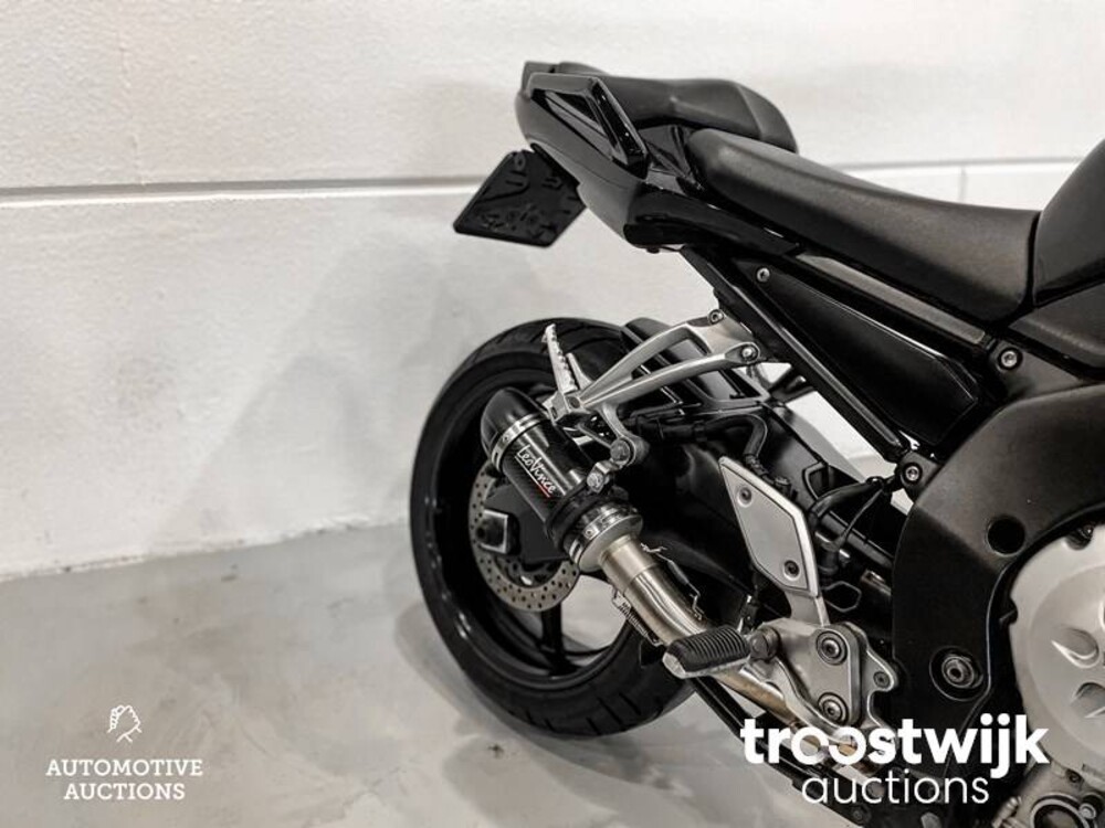 Yamaha Tour FZ1 Fazer Motorcycle