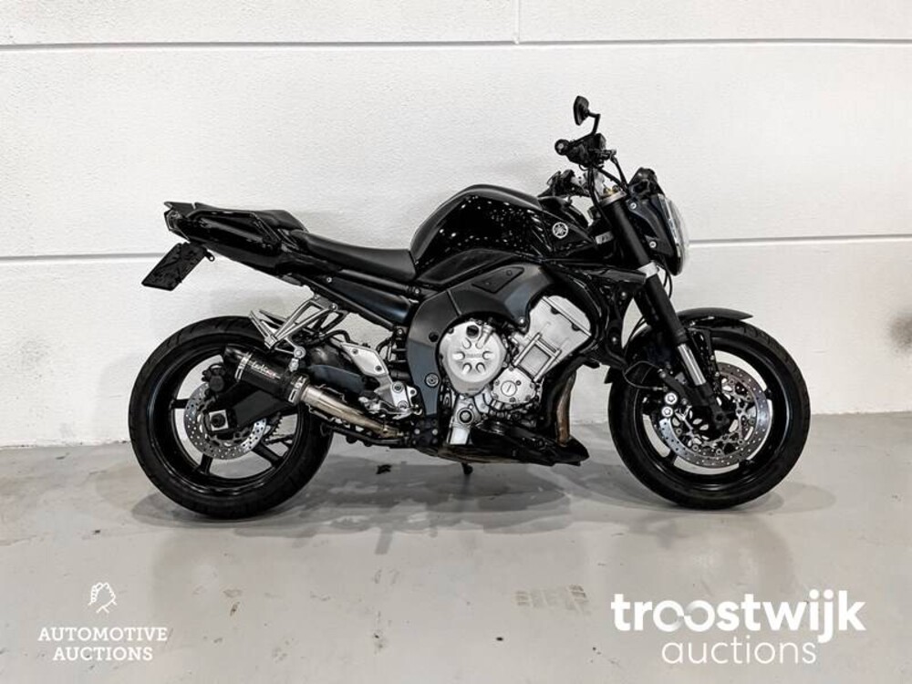 Yamaha Tour FZ1 Fazer Motorcycle