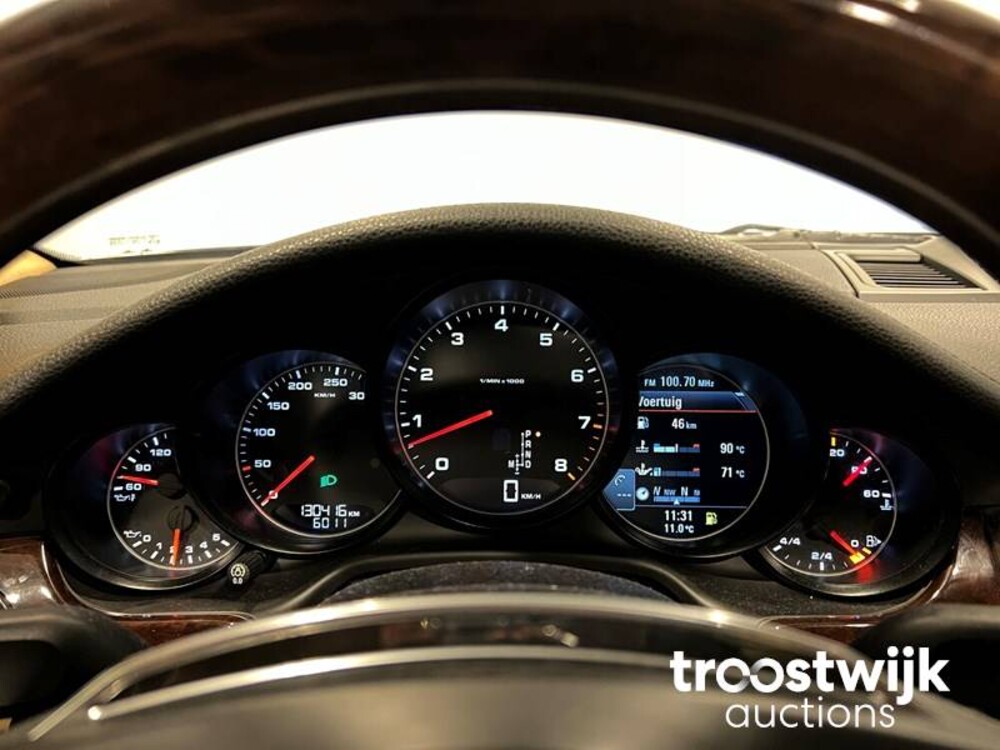 Porsche Panamera 3.6 Platinum Edition Car