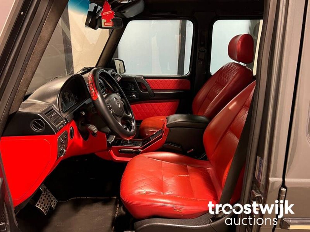 Mercedes-Benz G500 V8 Biturbo Car