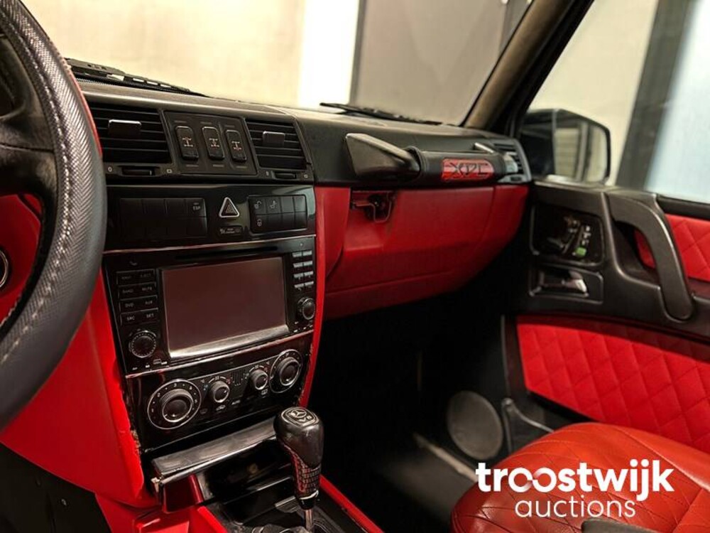 Mercedes-Benz G500 V8 Biturbo Car