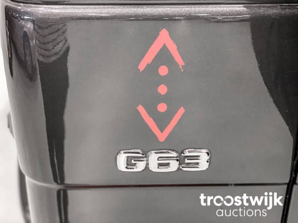 Mercedes-Benz G500 V8 Biturbo Car