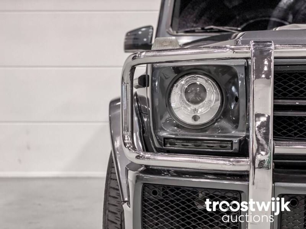 Mercedes-Benz G500 V8 Biturbo Car